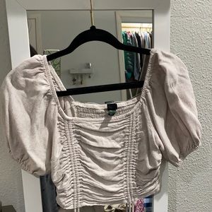 Tan, canvas material, puff sleeve blouse 💗